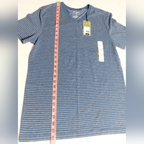 ⭐️3/$15 V-Neck T-shirt BLUE w STRIPE short sleeve Standard Men Small Goodfellow - Picture 7 of 7